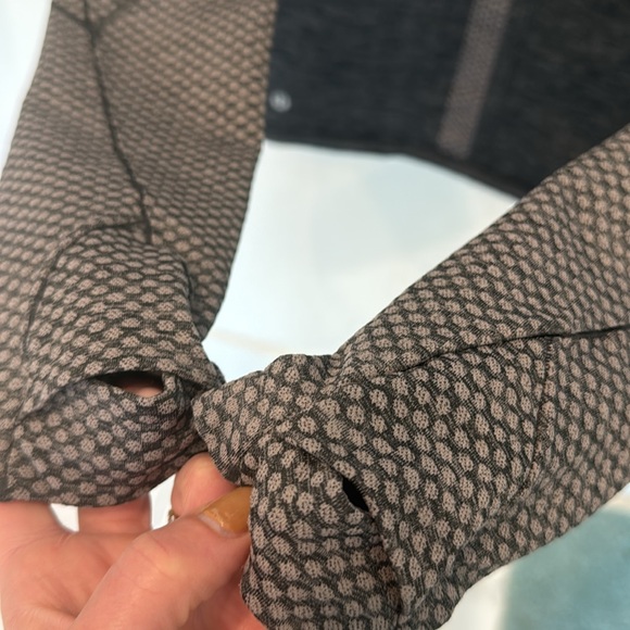 🏃‍♀️ NWOT - Lululemon Ready To Run Jacket Women’s size 6 in grey/black 🏃‍♀️ - Picture 7 of 9